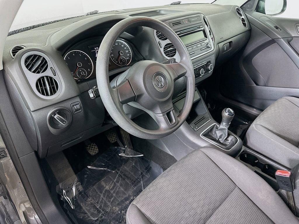 Used 2012 Volkswagen Tiguan S image 14