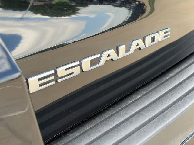 Used 2018 Cadillac Escalade Luxury image 12