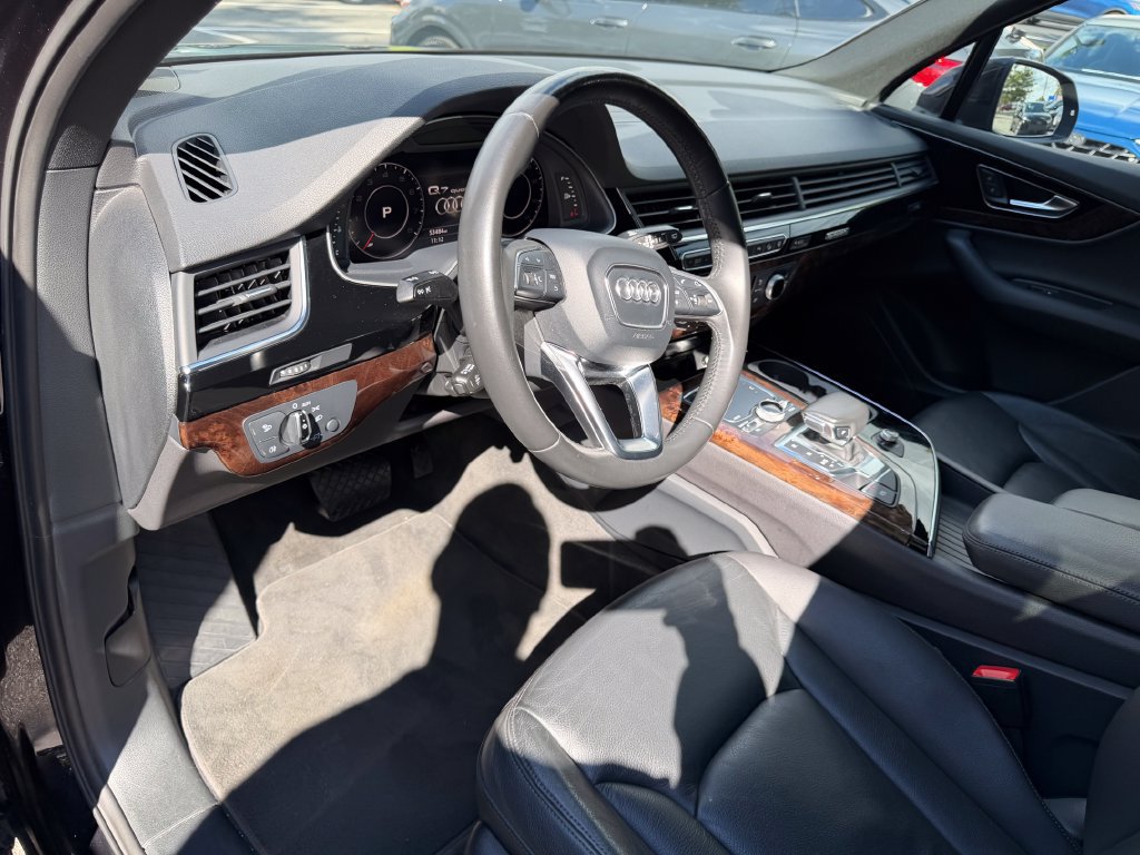 Used 2017 Audi Q7 3.0T Premium Plus w/ Premium Plus Package AWD/4WD image 14