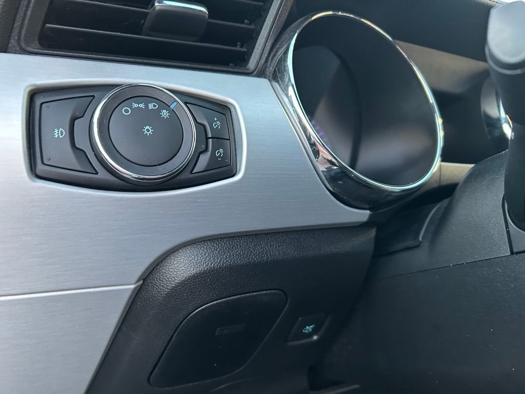 Used 2015 Ford Mustang Premium image 24