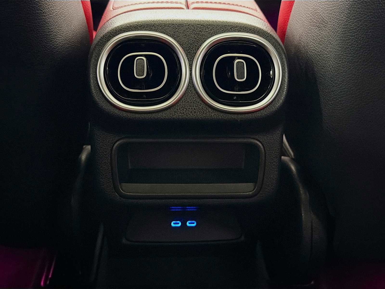 Used 2024 Mercedes-Benz GLC 300 4MATIC image 24