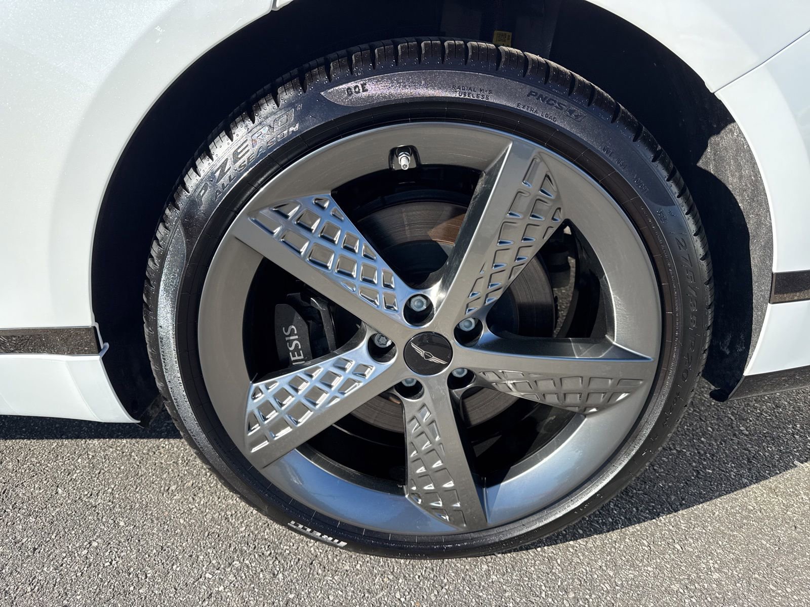 Used 2025 Genesis G80 2.5T Sport Prestige image 8