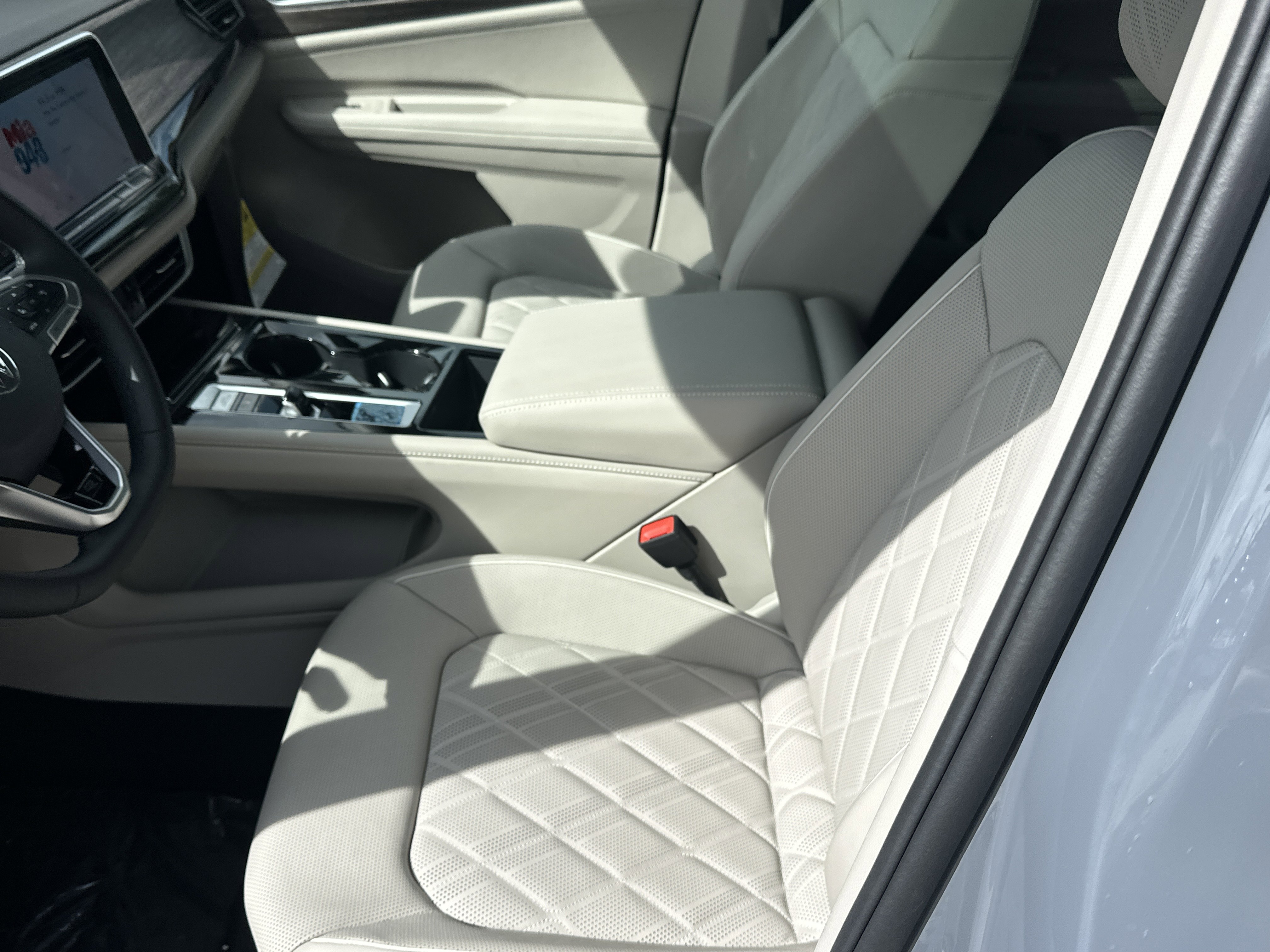 New 2026 Volkswagen Atlas SEL Premium R-Line image 18