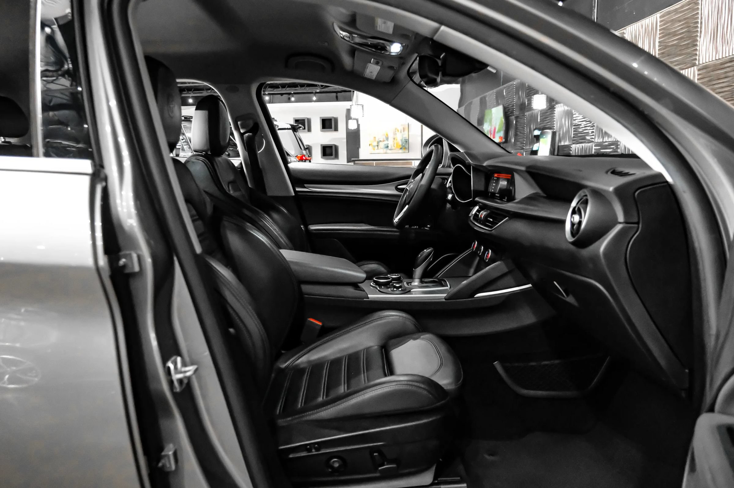 Used 2018 Alfa Romeo Stelvio Ti AWD/4WD image 35