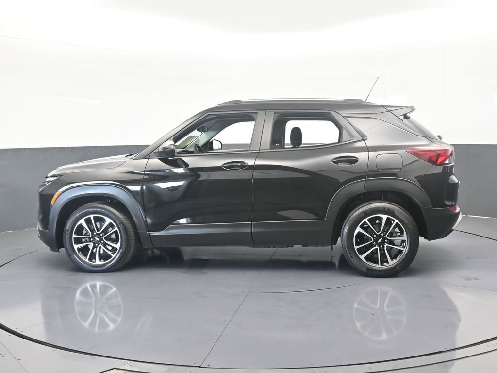 Used 2024 Chevrolet TrailBlazer LT image 3