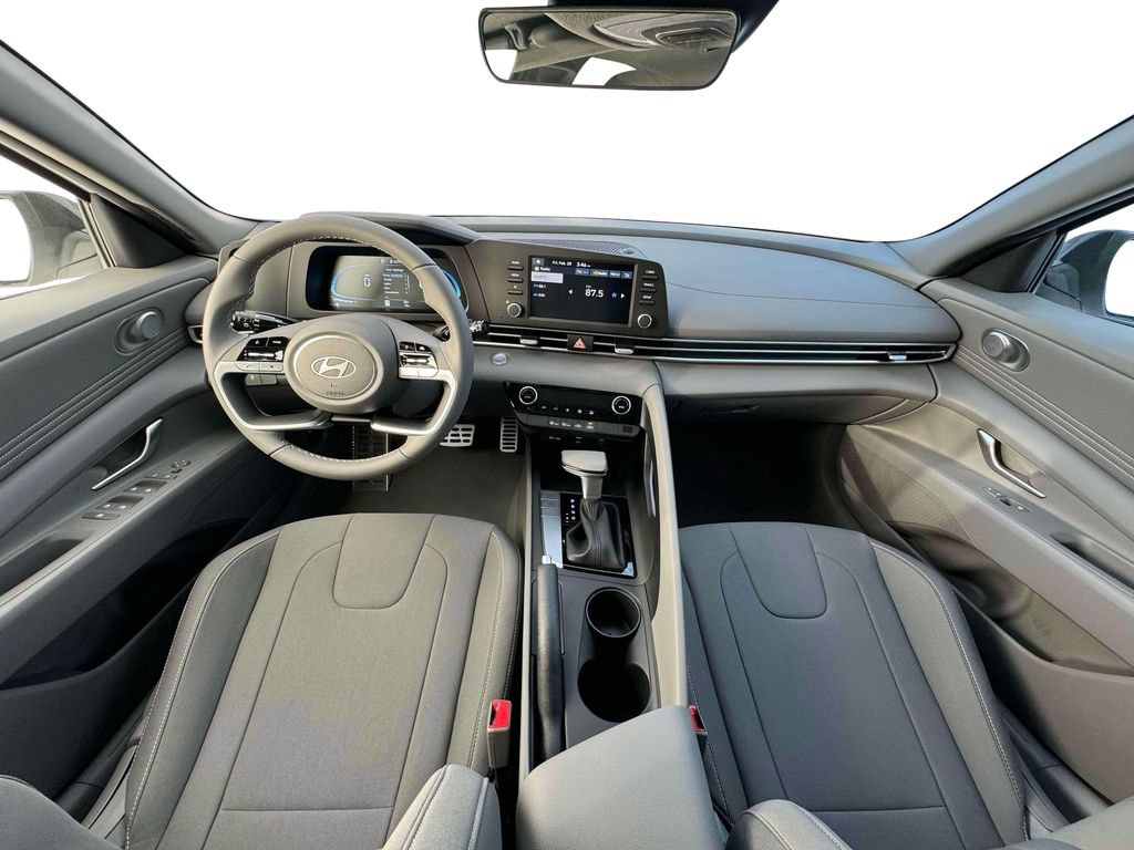 New 2025 Hyundai Elantra Sport FWD image 13