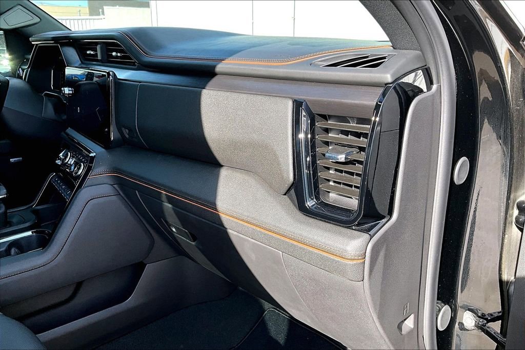 Used 2025 GMC Sierra 1500 AT4 w/ AT4 Premium Package image 19