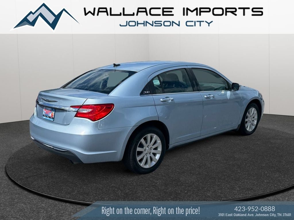Used 2014 Chrysler 200 Limited FWD image 5