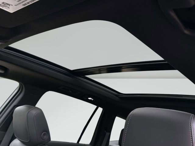 Used 2025 Cadillac XT6 Premium Luxury w/ Technology Package image 9