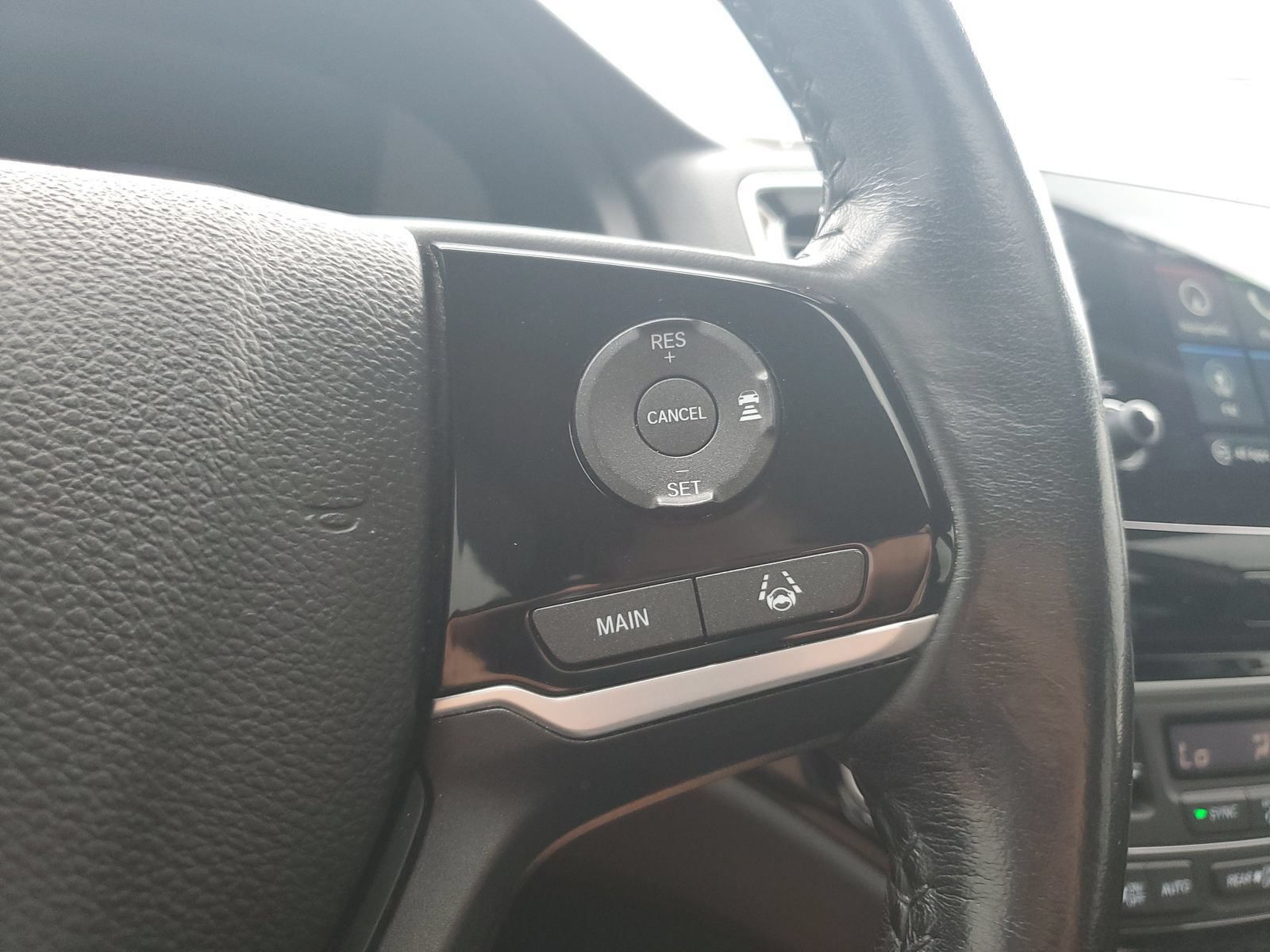 Used 2019 Honda Pilot Touring image 25