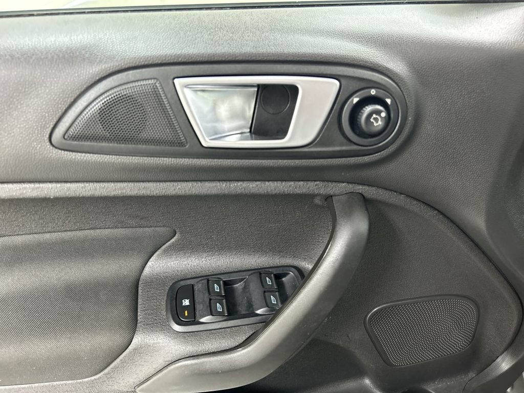 Used 2017 Ford Fiesta ST FWD image 11