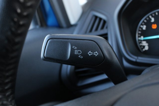 Used 2018 Ford EcoSport SE w/ SE Convenience Package image 12