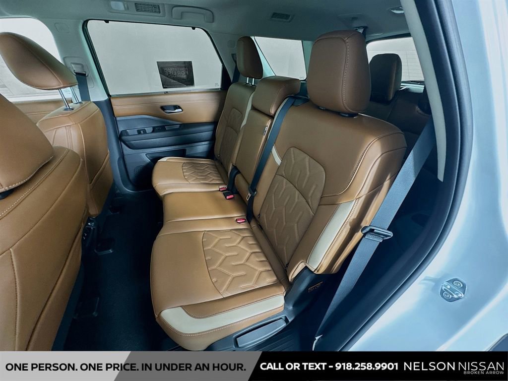 New 2026 Nissan Pathfinder Platinum image 25