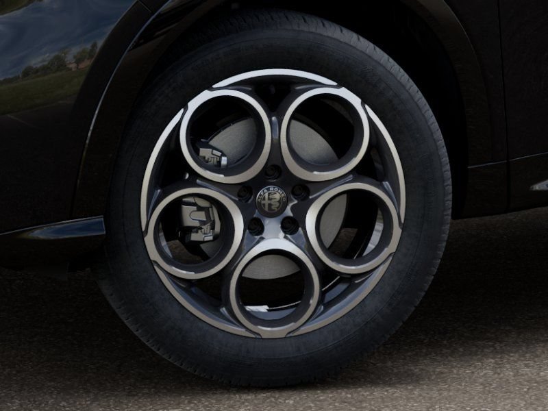 New 2025 Alfa Romeo Tonale AWD/4WD image 8