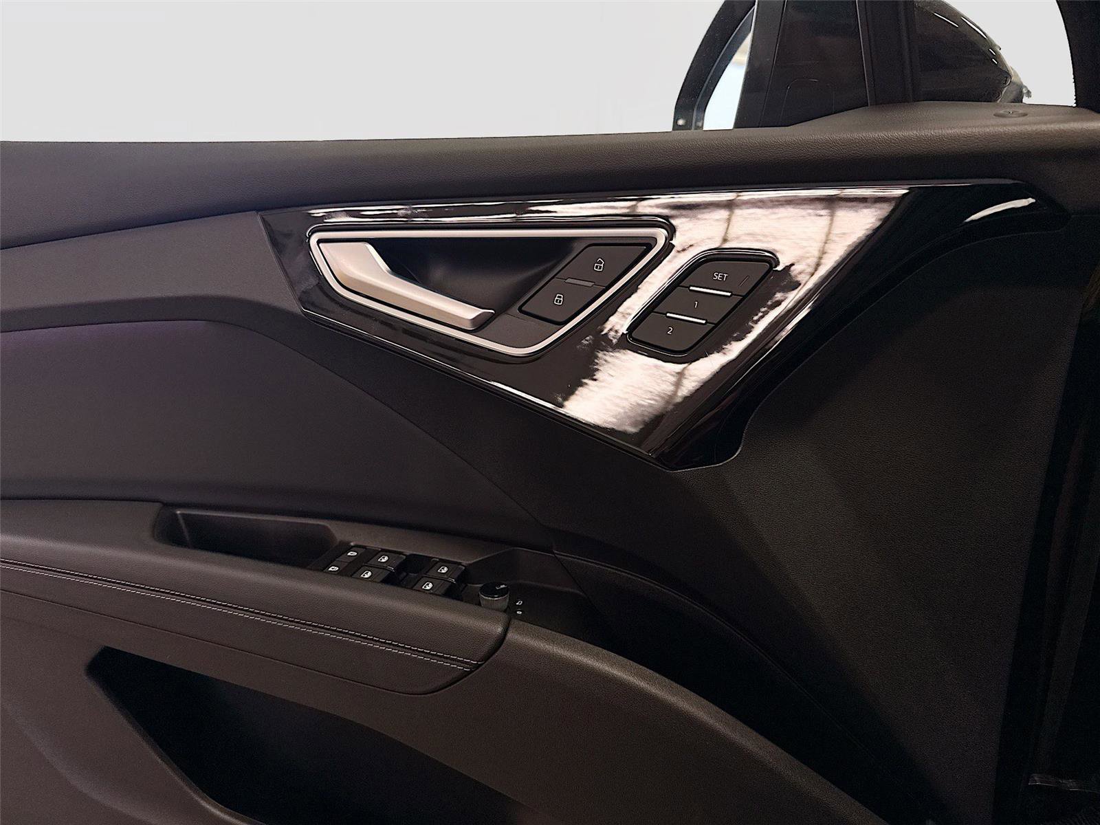 Certified 2023 Audi Q4 e-tron Prestige w/ Black Optic Package image 18