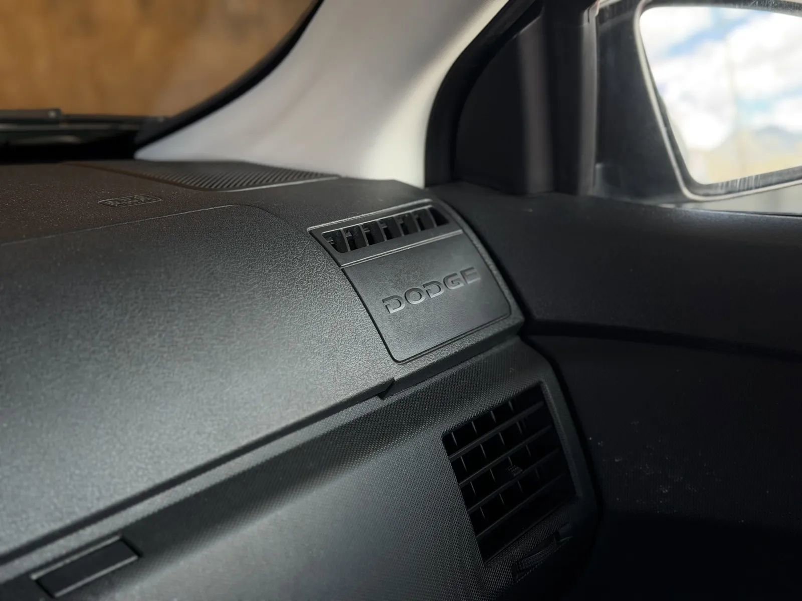 Used 2009 Dodge Avenger SXT FWD image 25