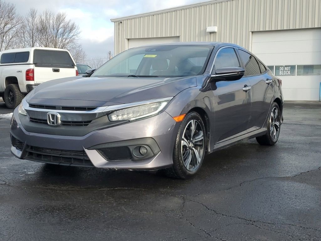 Used 2017 Honda Civic Touring image 3
