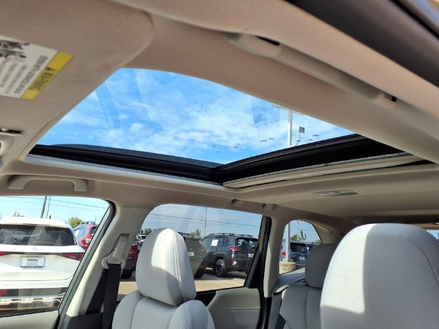 Used 2019 Subaru Forester Premium AWD/4WD image 6