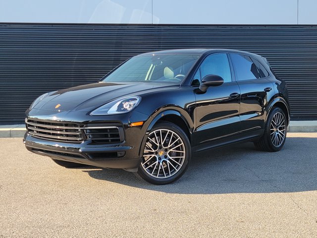 Used 2023 Porsche Cayenne AWD/4WD image 1