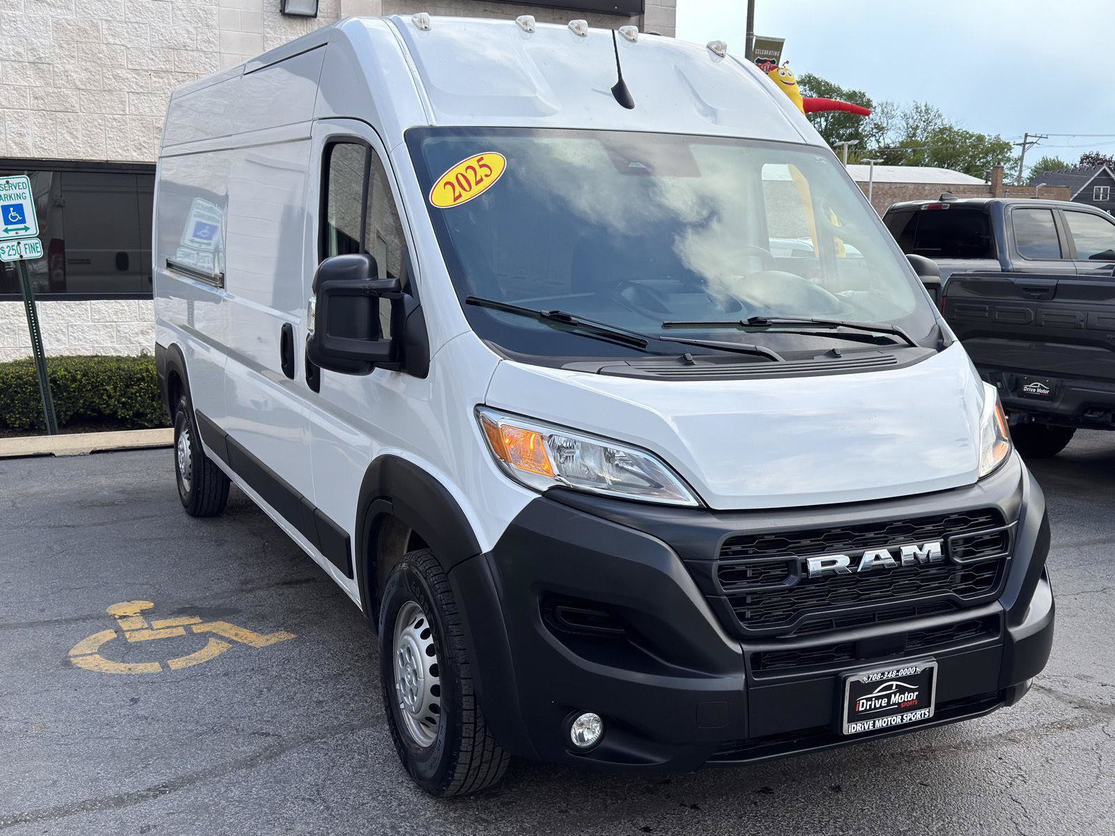 Used 2025 RAM ProMaster 2500 w/ Convenience Group FWD image 13
