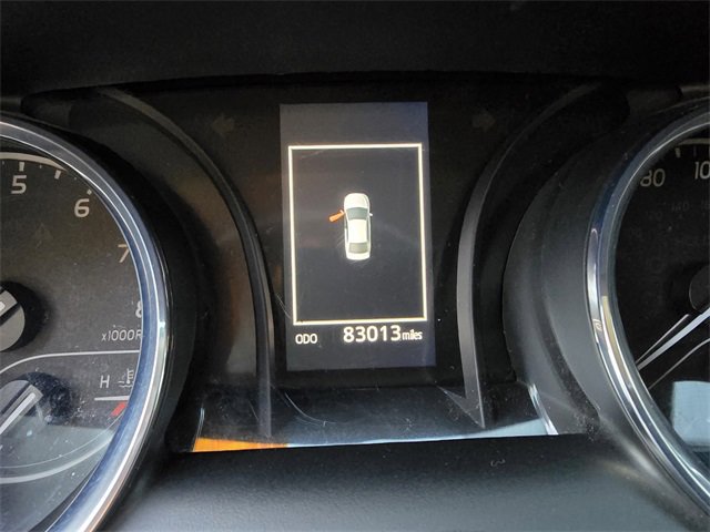 Used 2020 Toyota Camry SE image 2