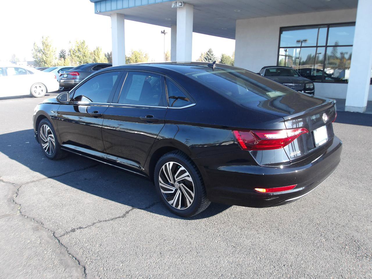 Used 2021 Volkswagen Jetta SEL FWD image 3