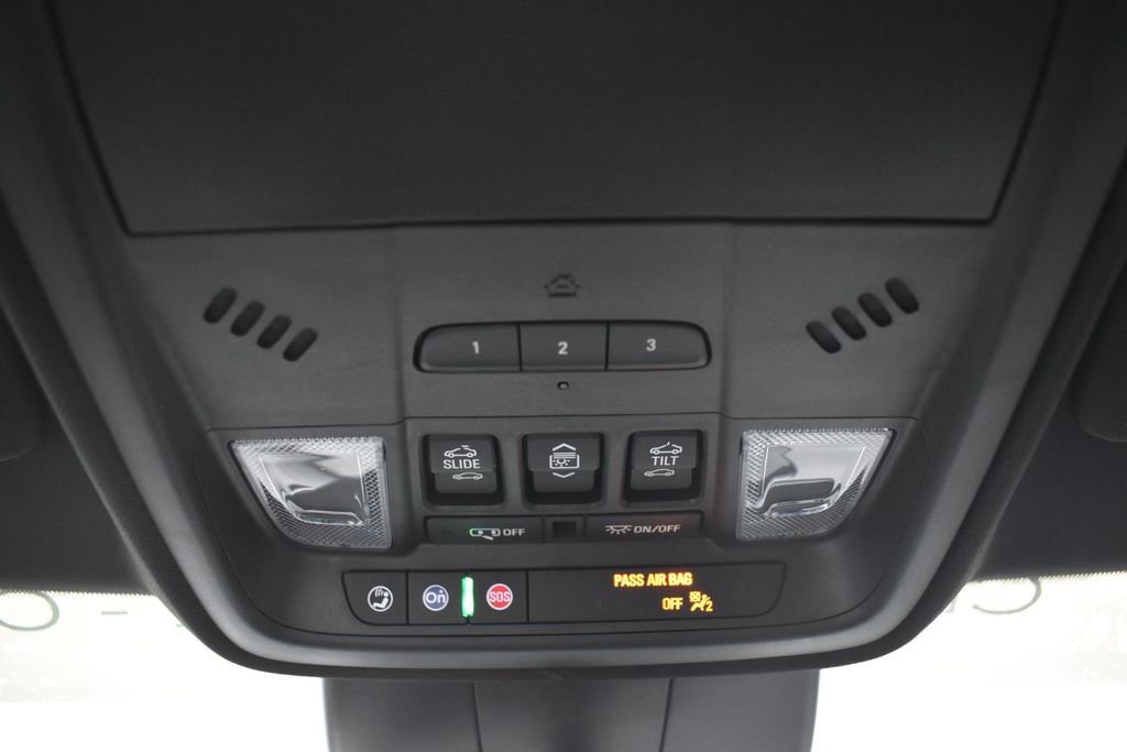 Certified 2024 Cadillac XT4 Sport AWD/4WD image 23