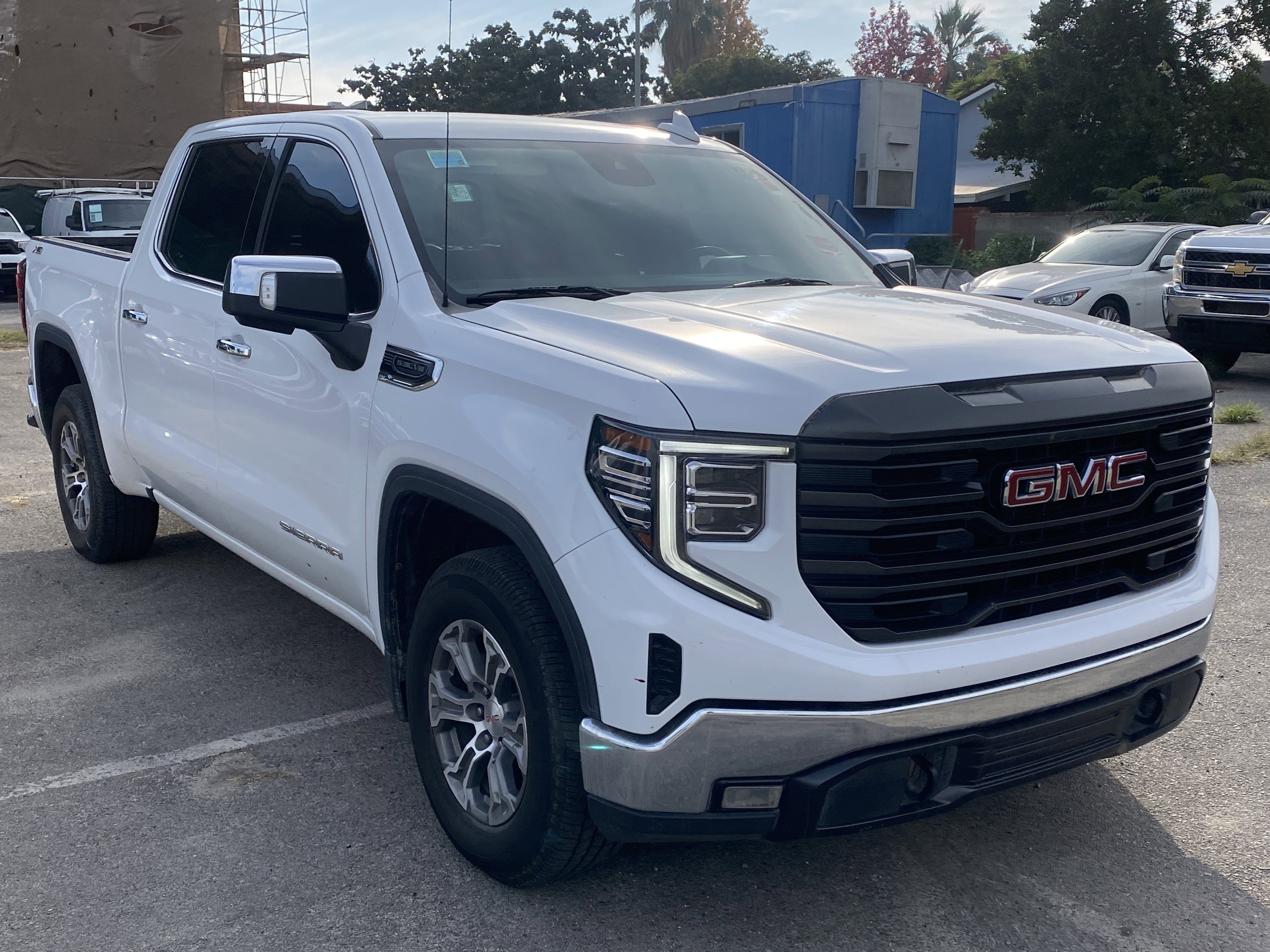 Used 2022 GMC Sierra 1500 SLT w/ SLT Convenience Package image 7