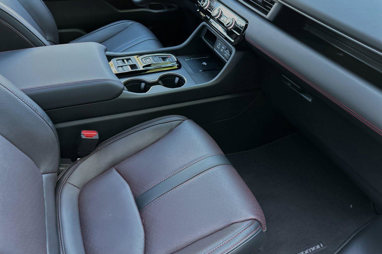 New 2025 Honda Pilot Black Edition image 14