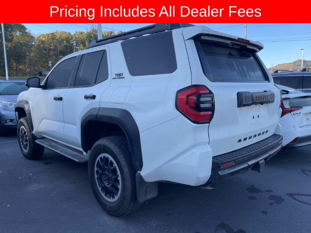 Used 2025 Toyota 4Runner TRD Off-Road Premium AWD/4WD image 5
