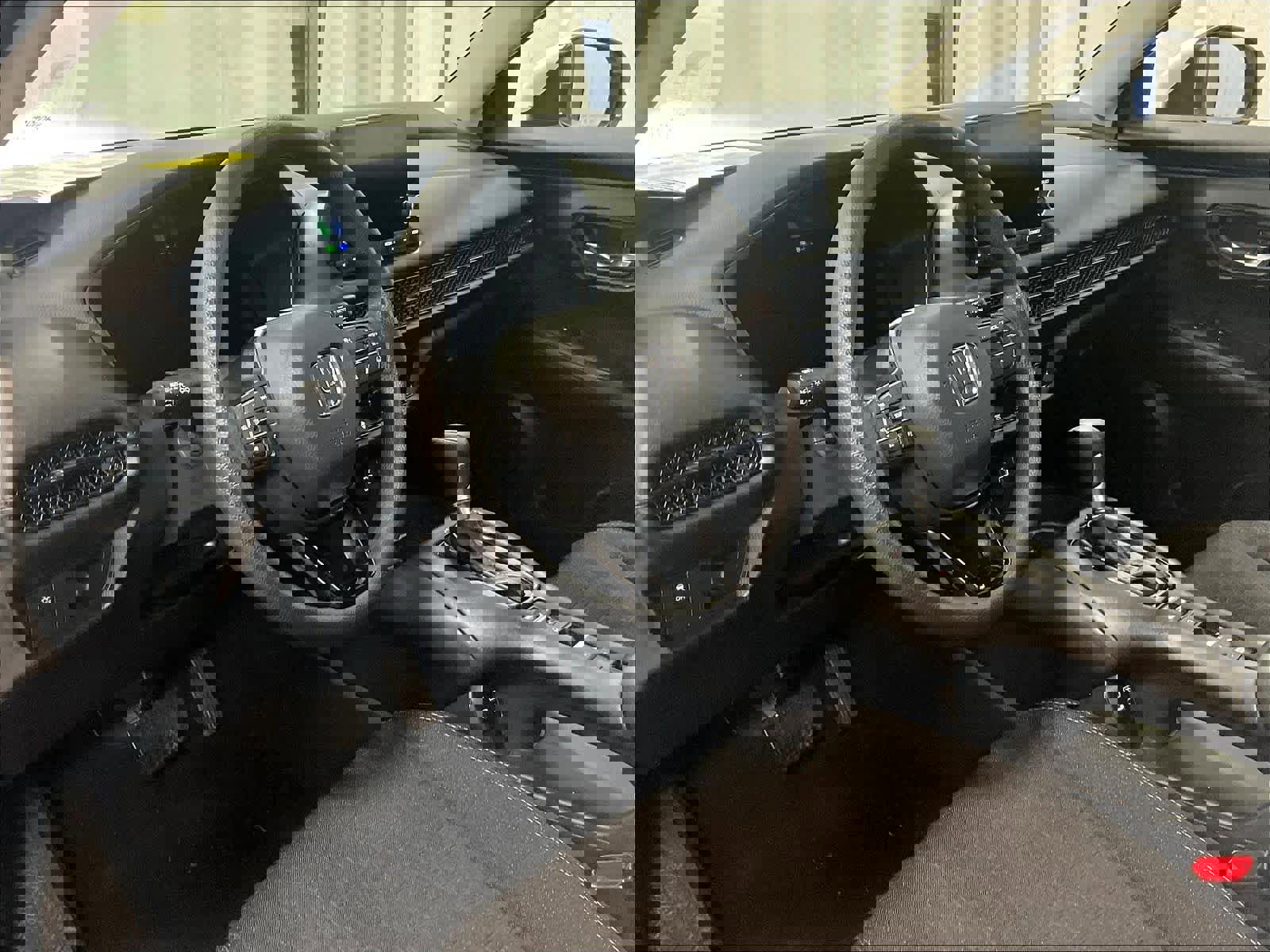 Used 2025 Honda HR-V LX image 8