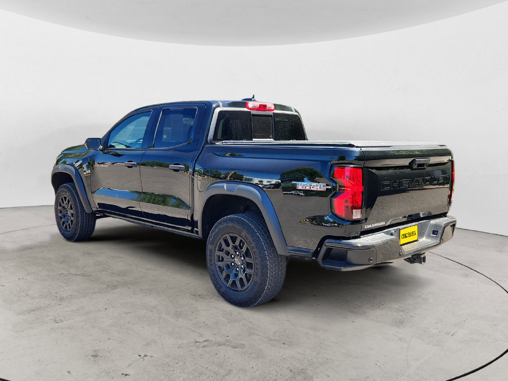 Used 2023 Chevrolet Colorado Trail Boss w/ Advanced Trailering Package AWD/4WD image 7