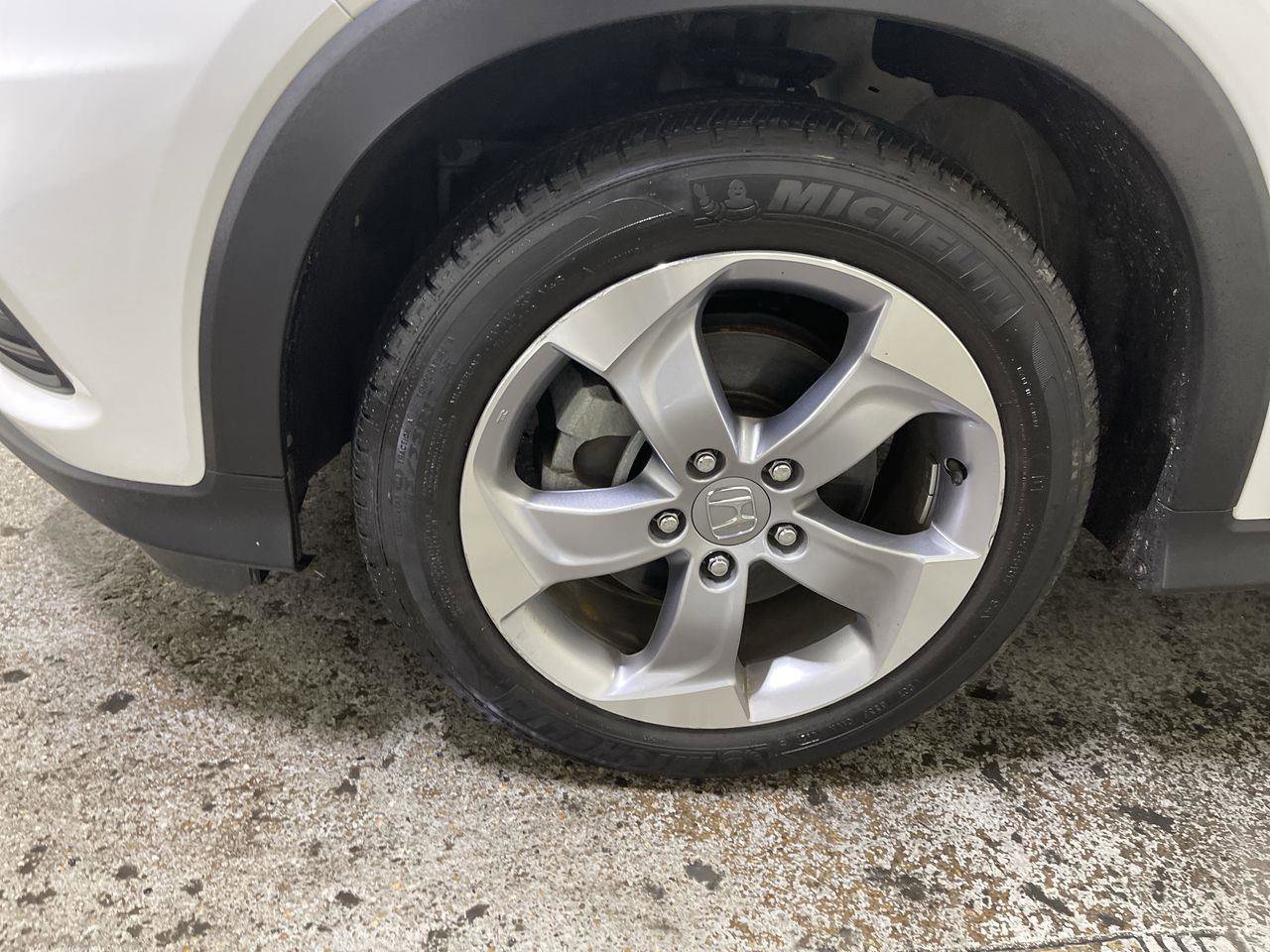 Used 2021 Honda HR-V LX image 10