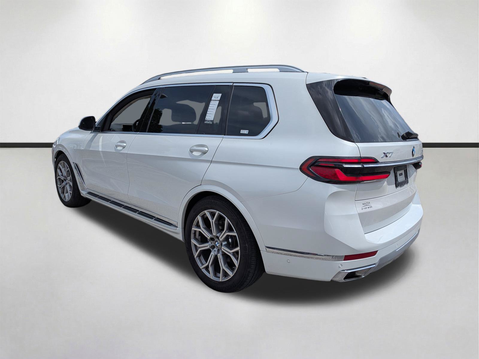 Used 2025 BMW X7 xDrive40i AWD/4WD image 6