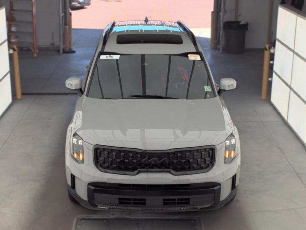 Used 2025 Kia Telluride EX X-Line AWD/4WD image 3