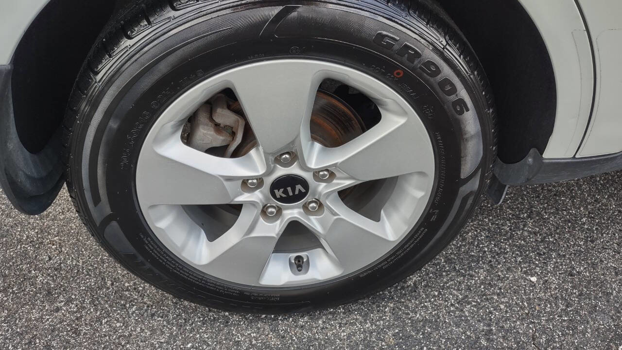 Used 2017 Kia Soul w/ Convenience Package image 37