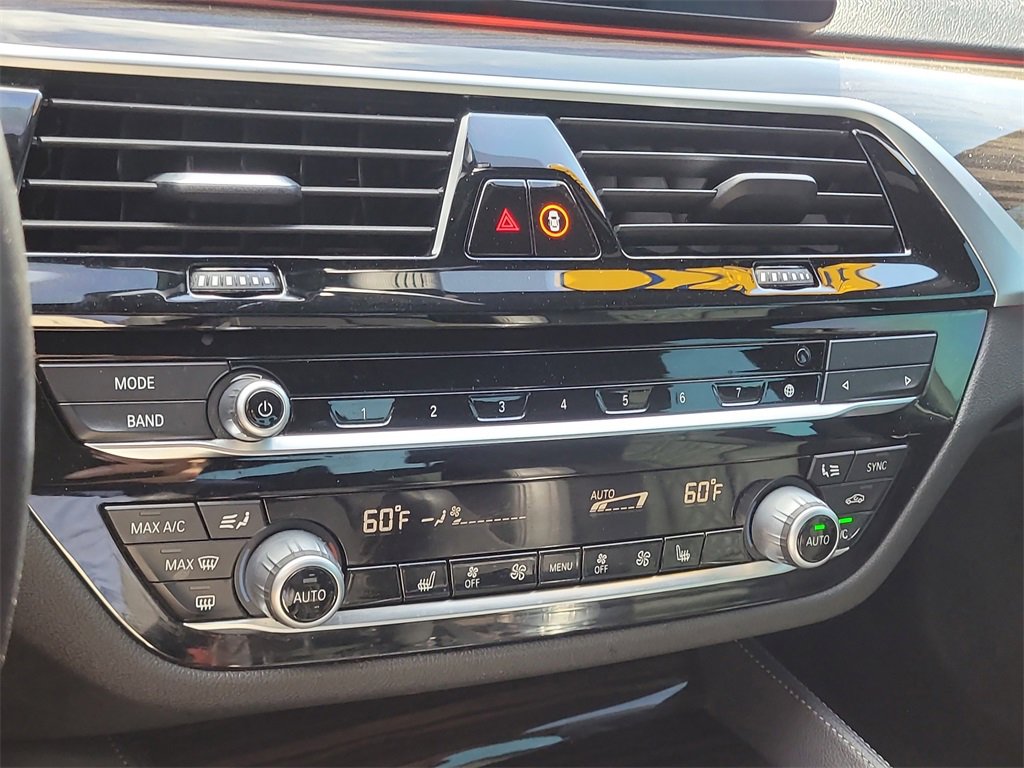 Used 2021 BMW 530i w/ M Sport Package image 23