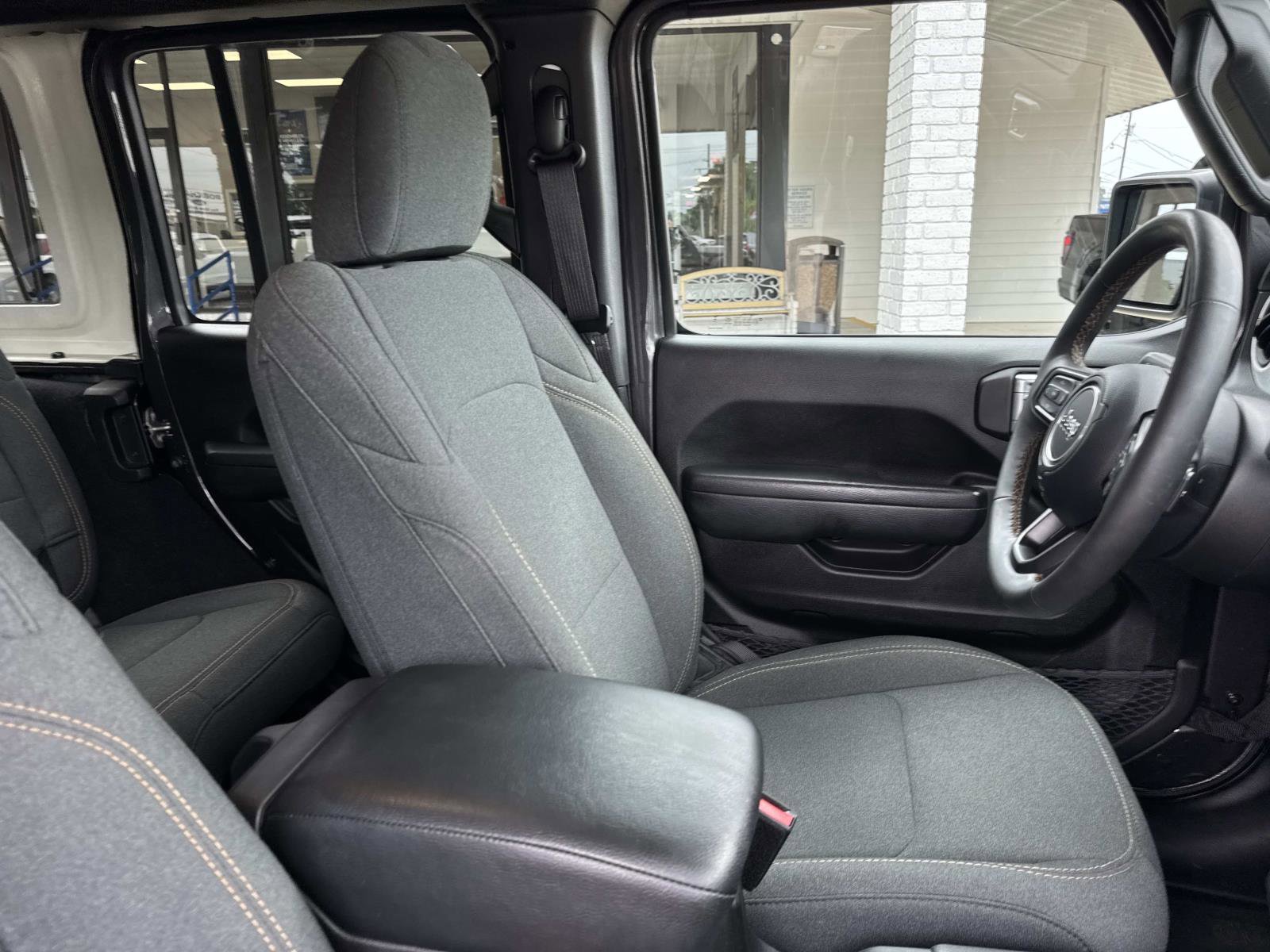 Used 2024 Jeep Wrangler Unlimited Sport AWD/4WD image 10