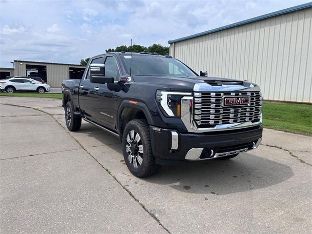 New 2025 GMC Sierra 3500 Denali w/ Denali Reserve Package