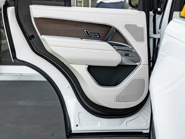 New 2027 Land Rover Range Rover SE AWD/4WD image 23