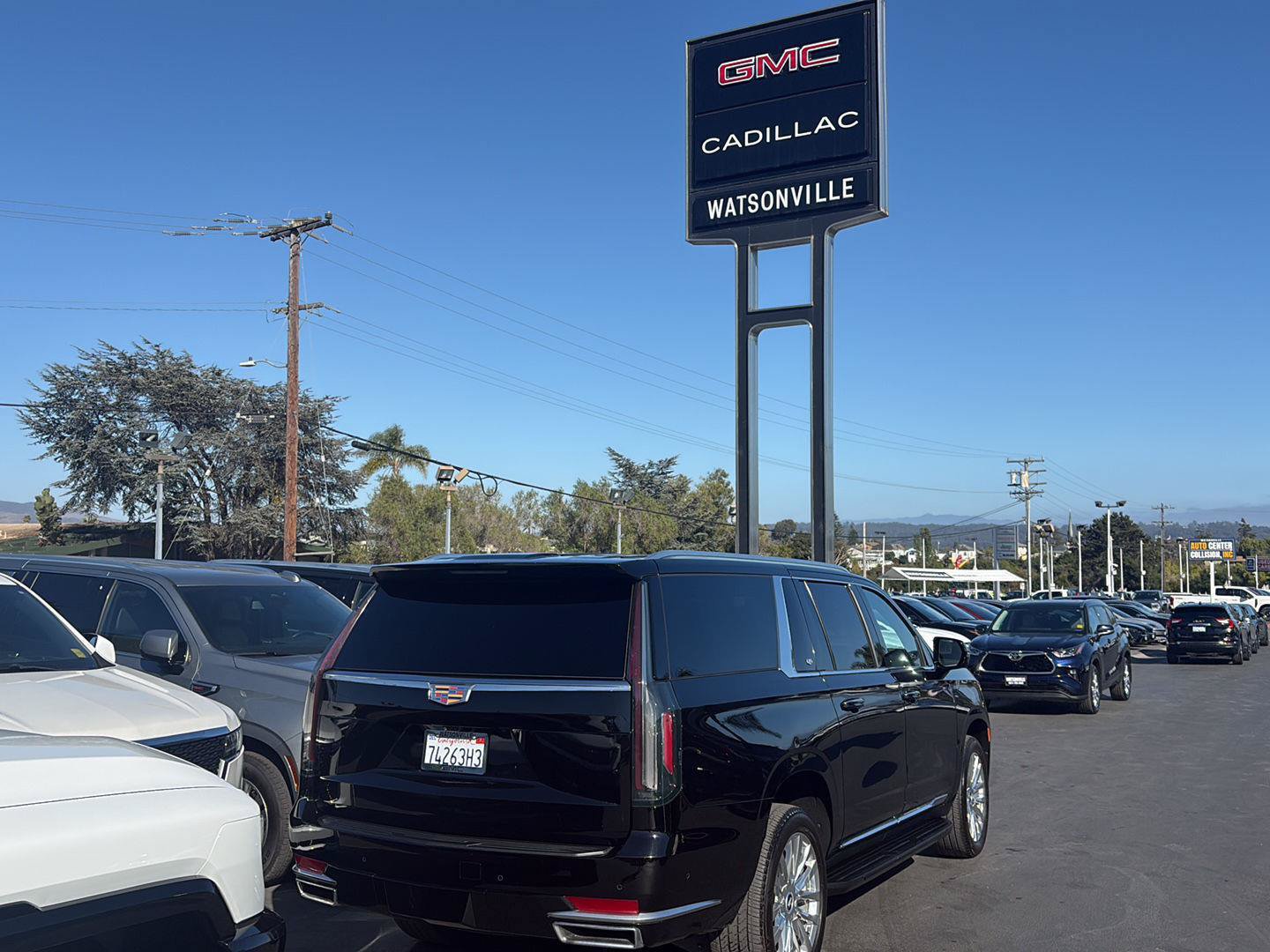 Used 2023 Cadillac Escalade ESV Premium Luxury RWD image 6
