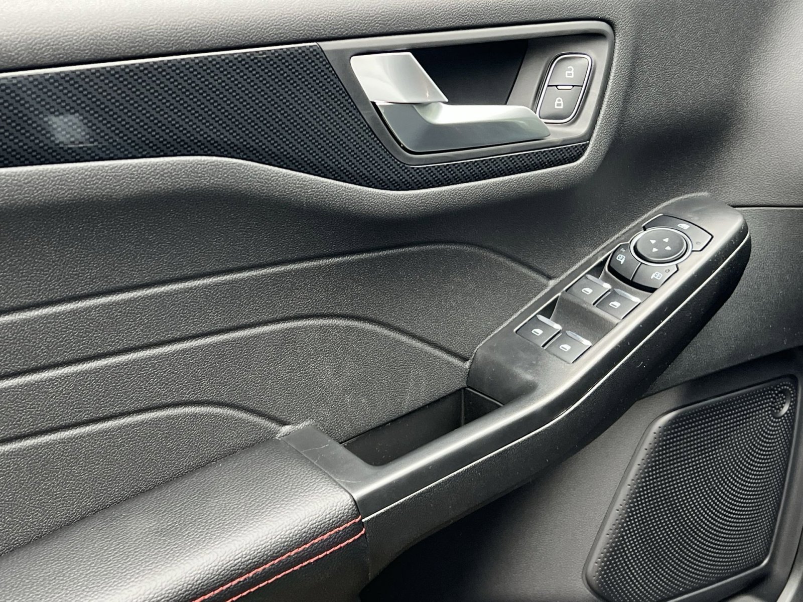 New 2026 Ford Escape ST-Line Select w/ Equipment Group 401A image 15