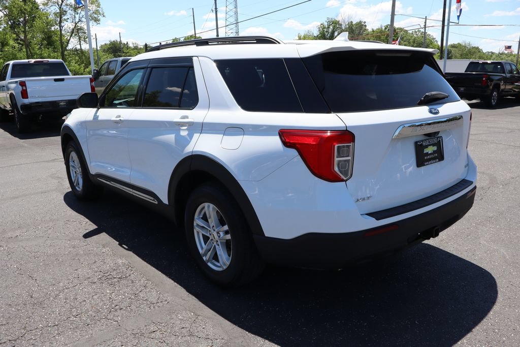 Used 2020 Ford Explorer XLT w/ Comfort Package AWD/4WD image 3