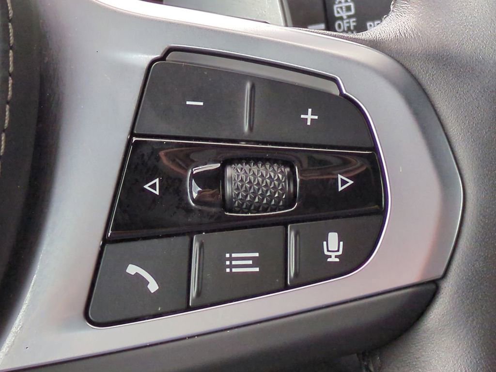 Used 2026 BMW X5 sDrive40i image 26