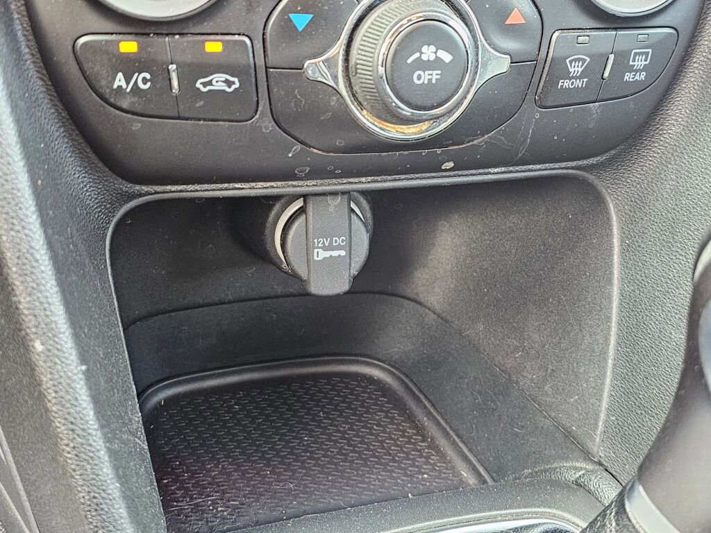 Used 2015 Dodge Dart SXT image 19