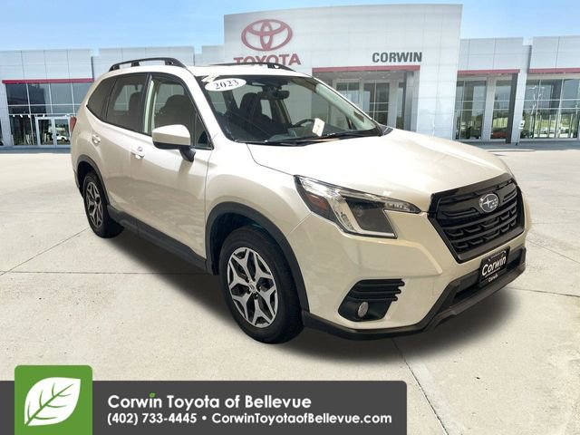 Used 2023 Subaru Forester Premium image 2