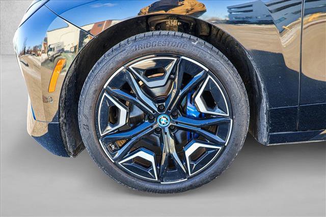 Used 2023 BMW iX M60 w/ Executive Package image 8