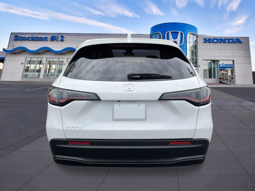 New 2026 Honda HR-V LX image 4