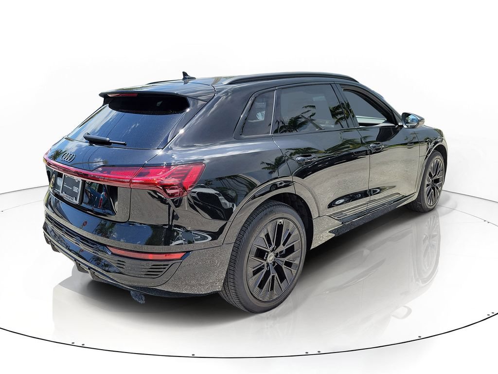 Used 2024 Audi Q8 e-tron Prestige w/ Prestige Package AWD/4WD image 4