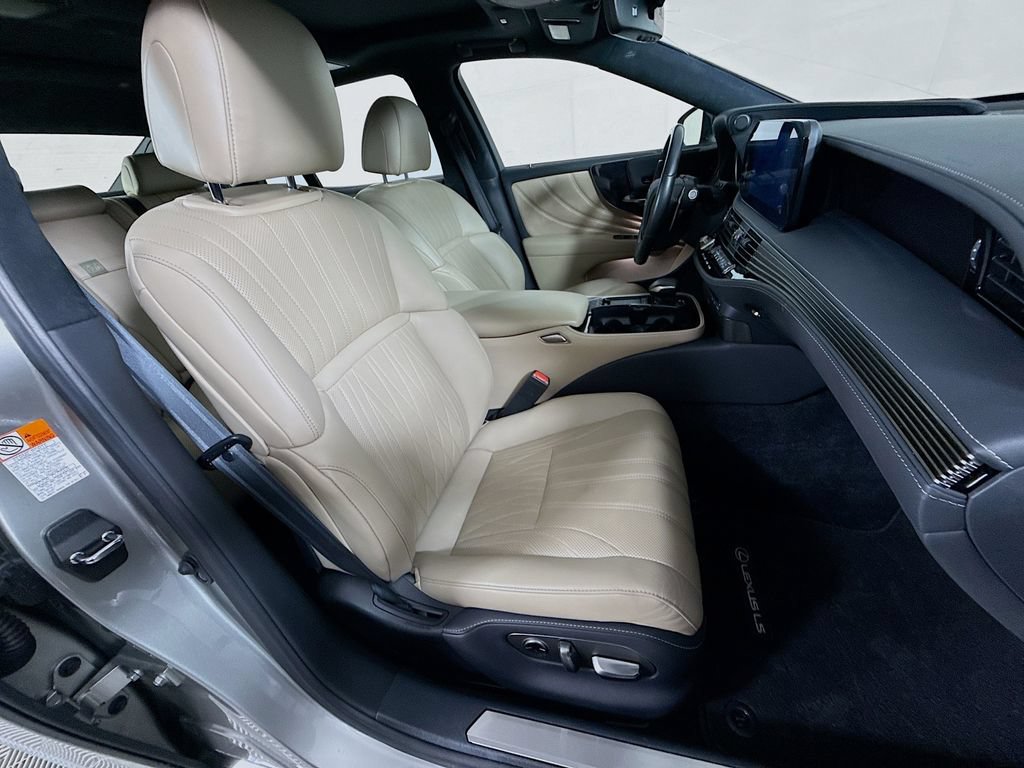 Certified 2022 Lexus LS 500 w/ Interior Upgrade Package RWD image 29